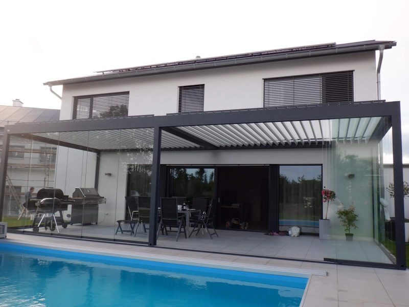 Pergola bioclimatique motorisee eclairage LED pose sur mesure Provence