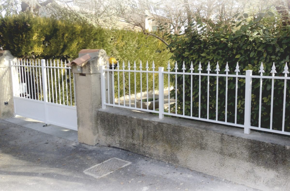 Clôture acier blanc assortie portail pose Gentilly Val-de-Marne