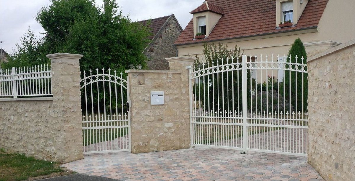 Portail acier coulissant pose Vitry-sur-Seine Val-de-Marne