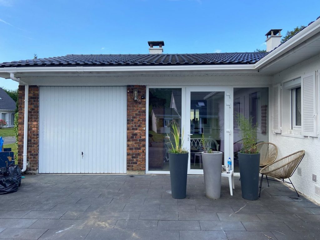 porte-garage-basculante-pose-pavillon-ile-de-france