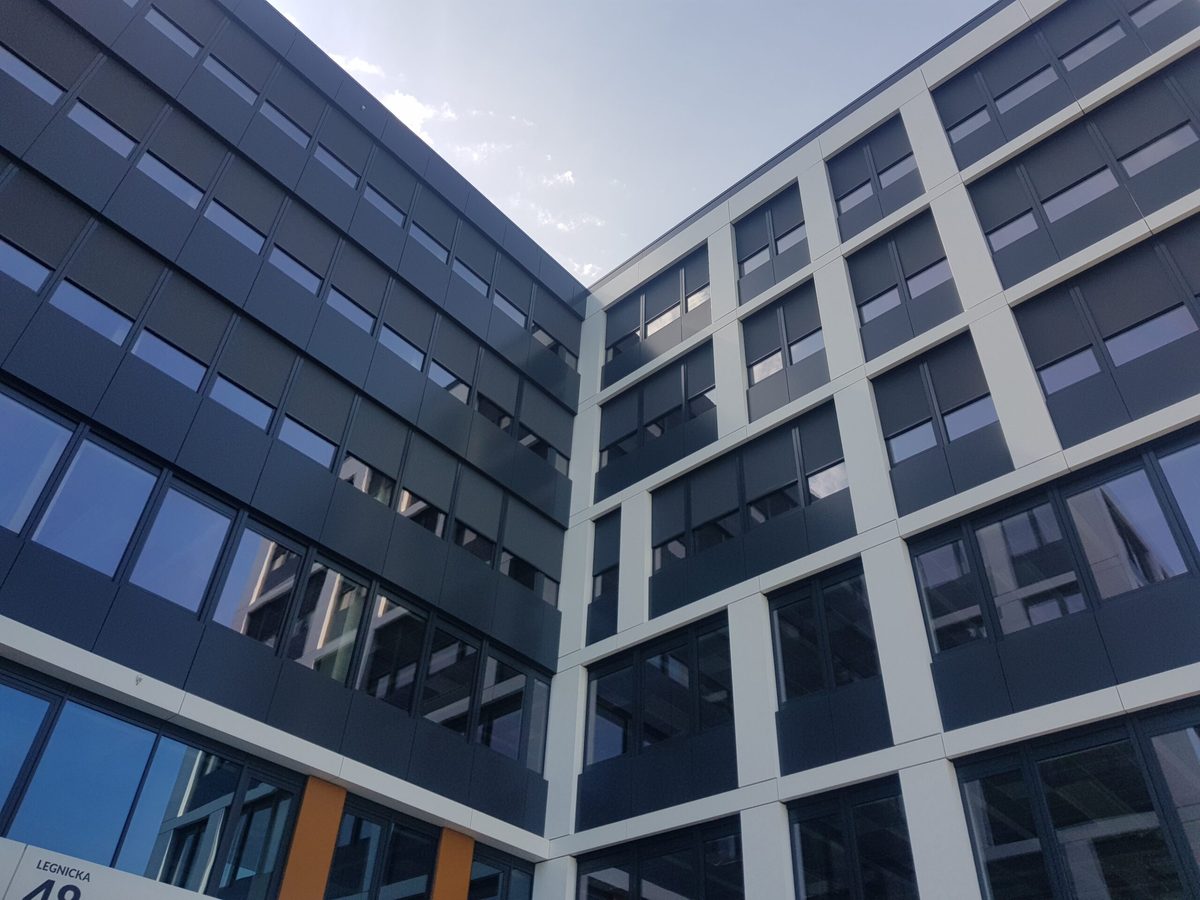 Store ZIP exterieur facade bureaux pose sur mesure