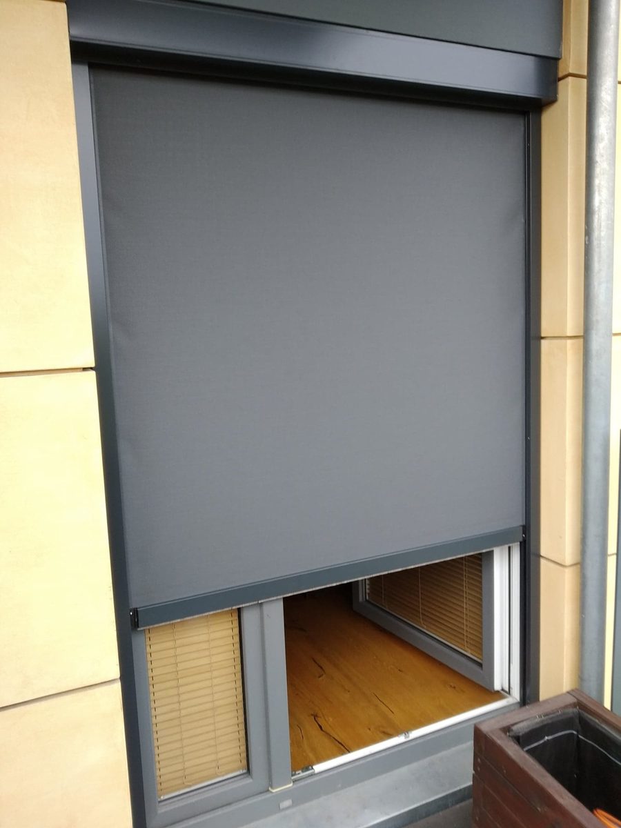 Store ZIP exterieur pose maison neuve Ile-de-France