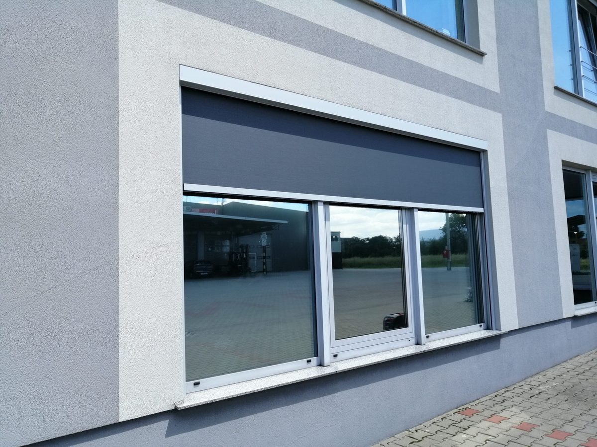 Store ZIP exterieur villa pose sur mesure sud France
