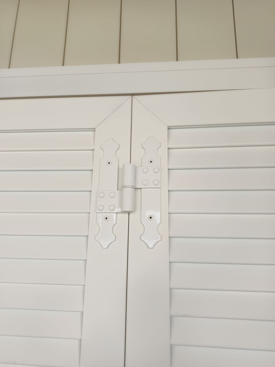 Volet battant aluminium blanc persienne detail pose 02