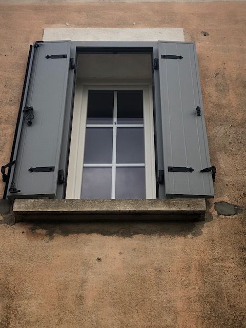 Volet battant aluminium pose professionnelle facade Yvelines