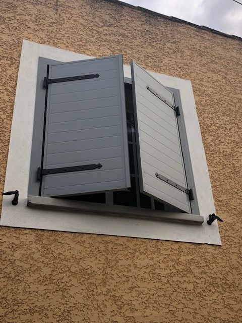 Volet battant aluminium installation fenetre maison Ile-de-France