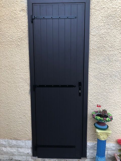 Volet battant aluminium chantier pose sur mesure Val-de-Marne