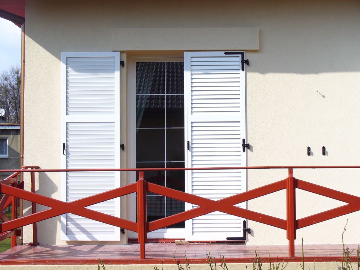 Volet battant aluminium installation professionnelle region parisienne
