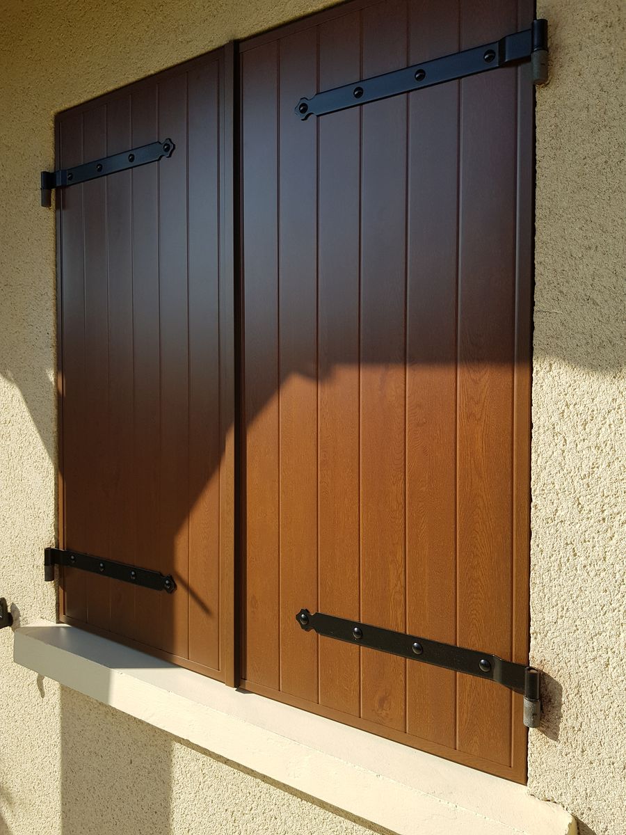 Volet battant aluminium sur mesure pose maison individuelle Yvelines