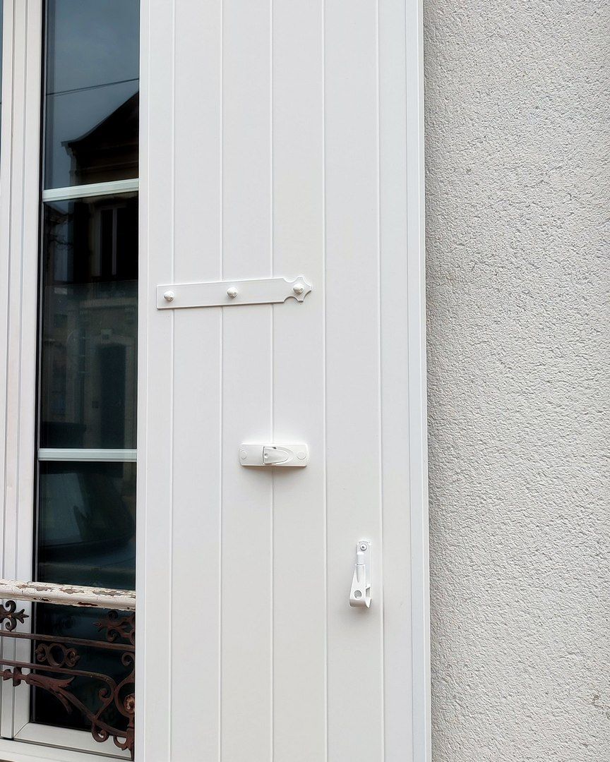 Volet battant aluminium persienne pose chantier Ile-de-France