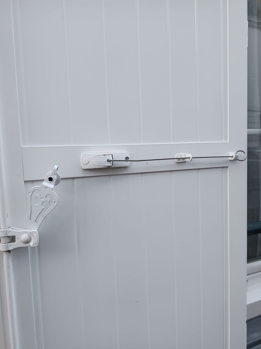 Volet battant aluminium ton bois maison jardin pose 01