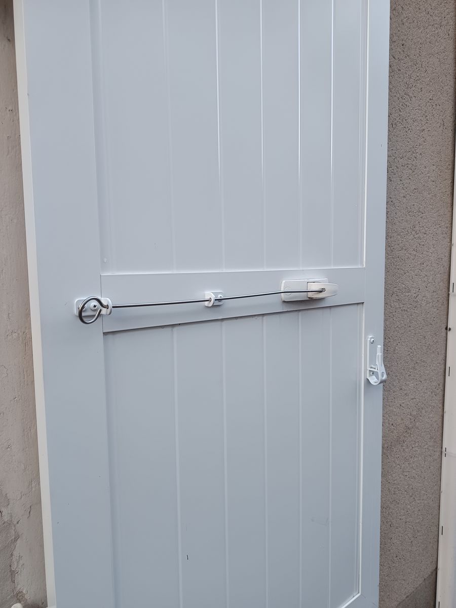 Volet battant aluminium ton bois maison jardin pose 02