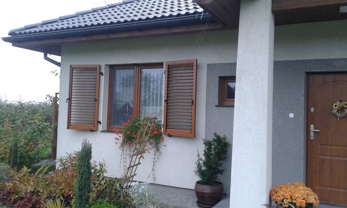 Volet battant aluminium ton bois persienne maison individuelle pose