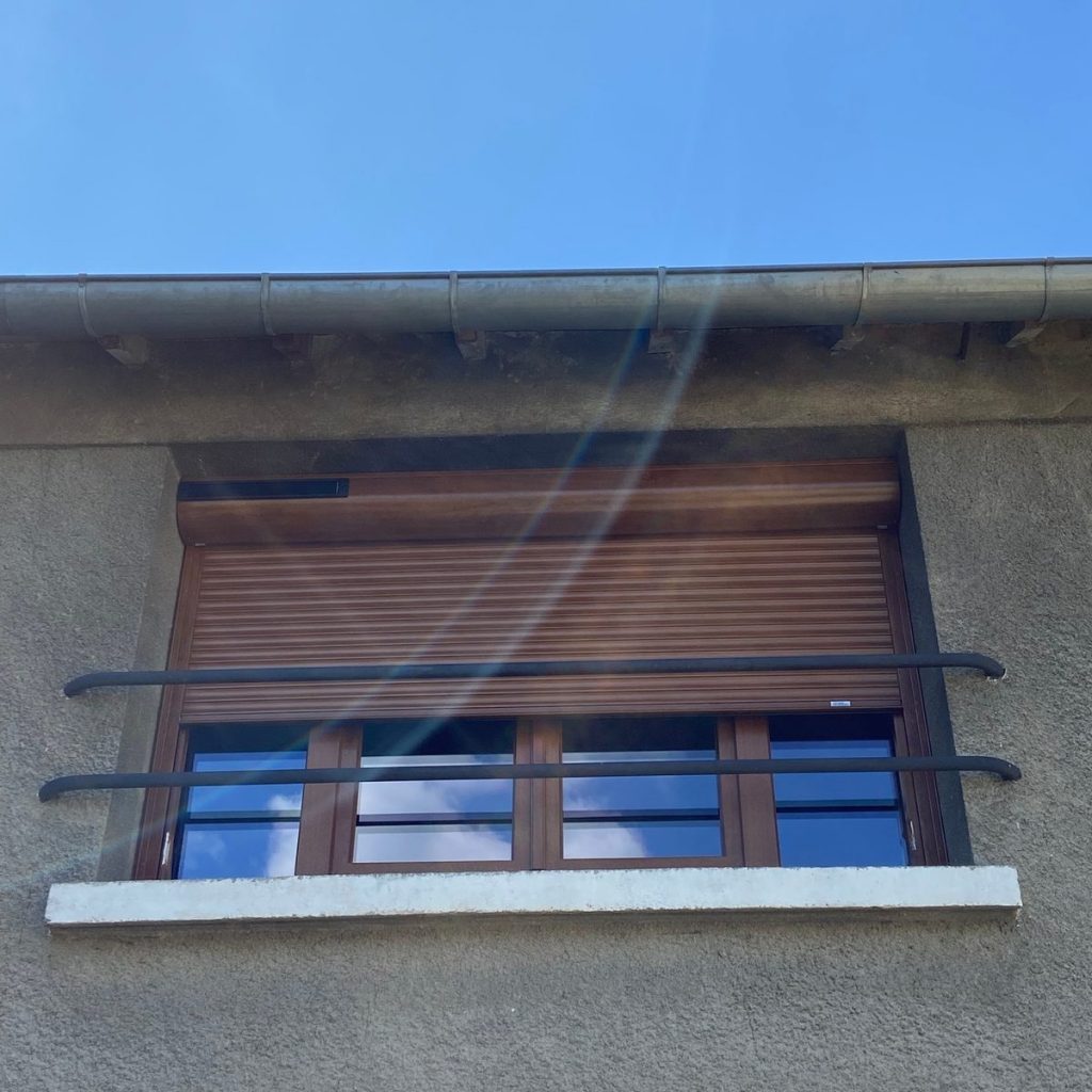 volets-roulants-aluminium-pose-maison-region-parisienne