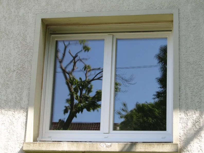 Fenêtre PVC sur mesure - réalisation Marseille (Provence-Alpes-Côte d’Azur)