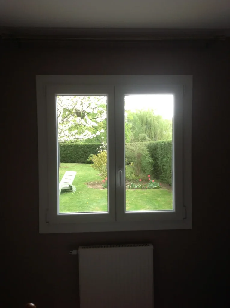 Fenêtre PVC sur mesure - réalisation Clermont-Ferrand (Auvergne-Rhône-Alpes)