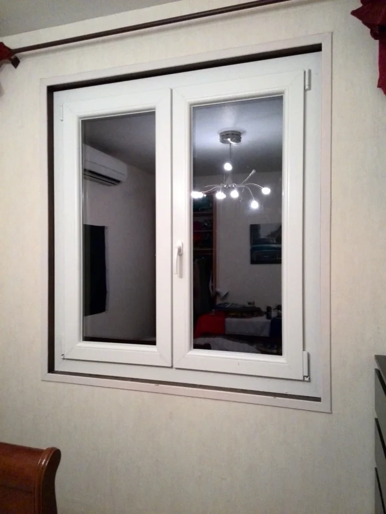 Fen\u00eatre PVC blanche sur mesure - r\u00e9alisation France