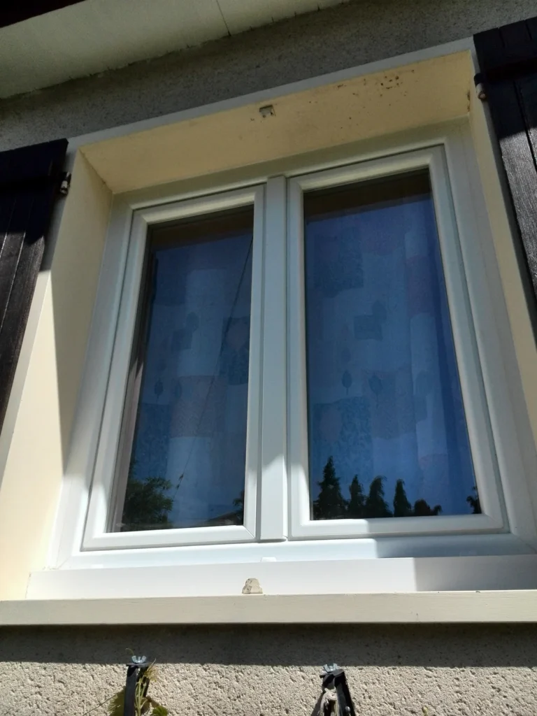 Fen\u00eatre PVC blanche sur mesure - r\u00e9alisation France