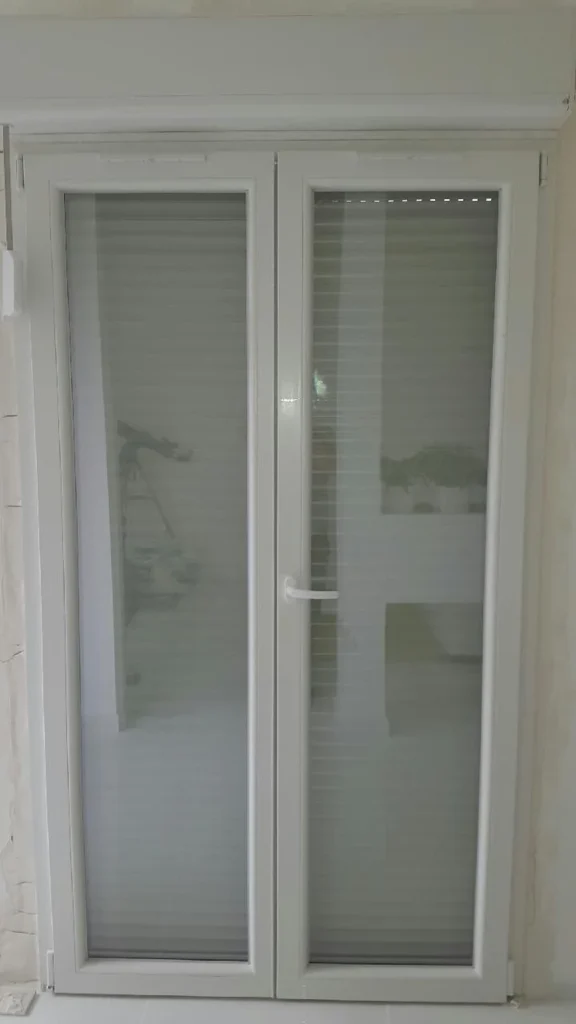 Fen\u00eatre PVC blanche sur mesure - r\u00e9alisation France