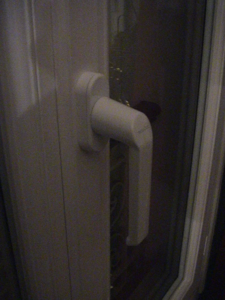 Fenêtre PVC sur mesure - réalisation Clermont-Ferrand (Auvergne-Rhône-Alpes)