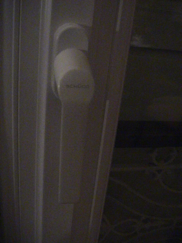 Fenêtre PVC sur mesure - réalisation Caen (Normandie)