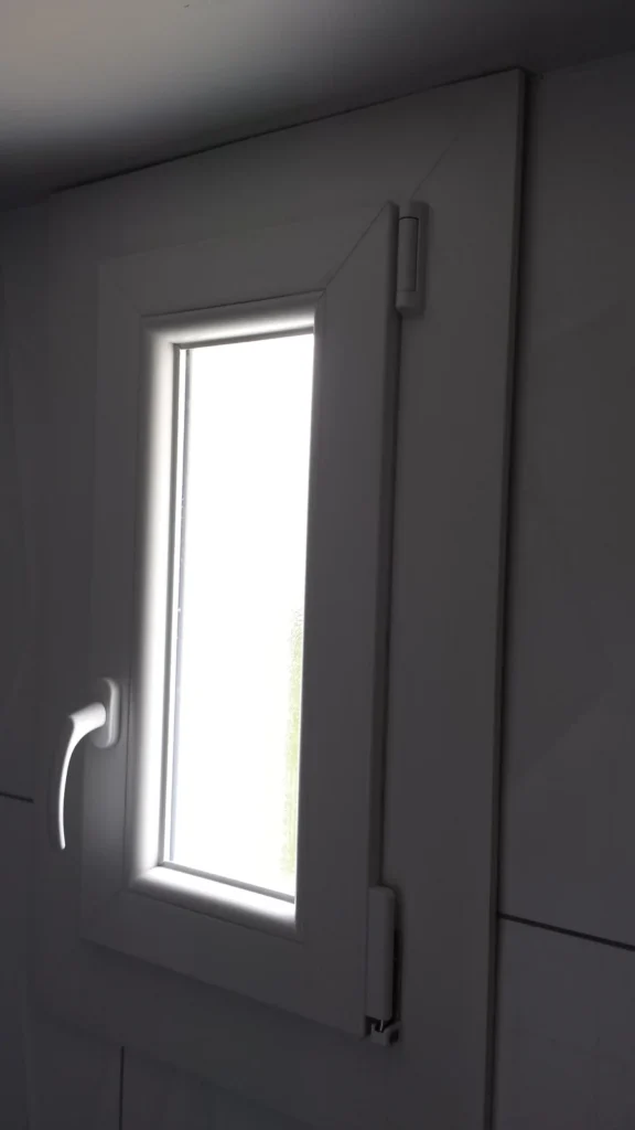 Fenêtre PVC sur mesure - réalisation Bordeaux (Nouvelle-Aquitaine)