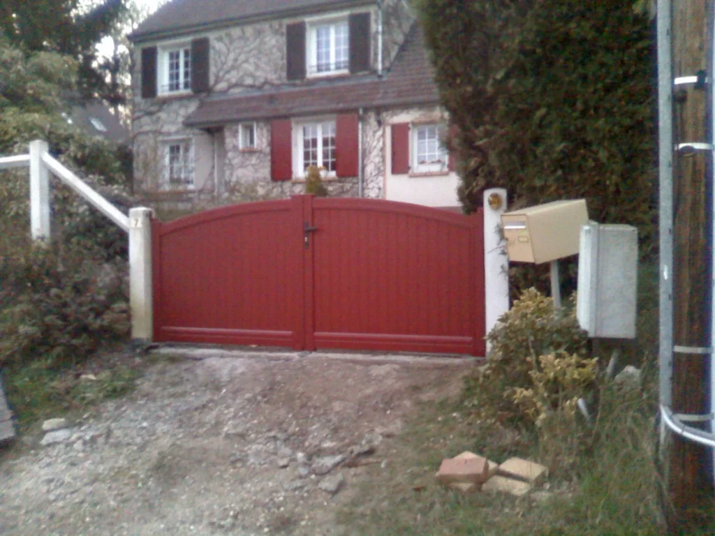 Portail aluminium sur mesure - réalisation Bordeaux (Nouvelle-Aquitaine)
