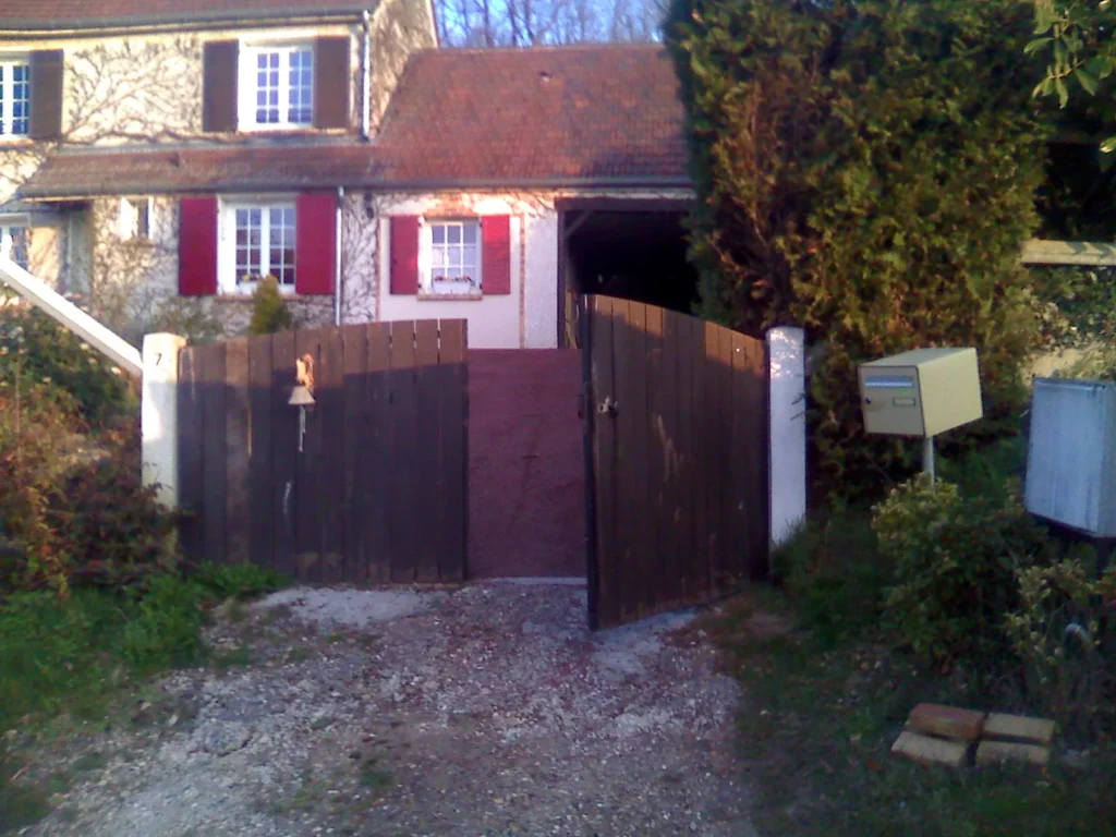 Portail aluminium sur mesure - réalisation Chartres (Centre-Val de Loire)