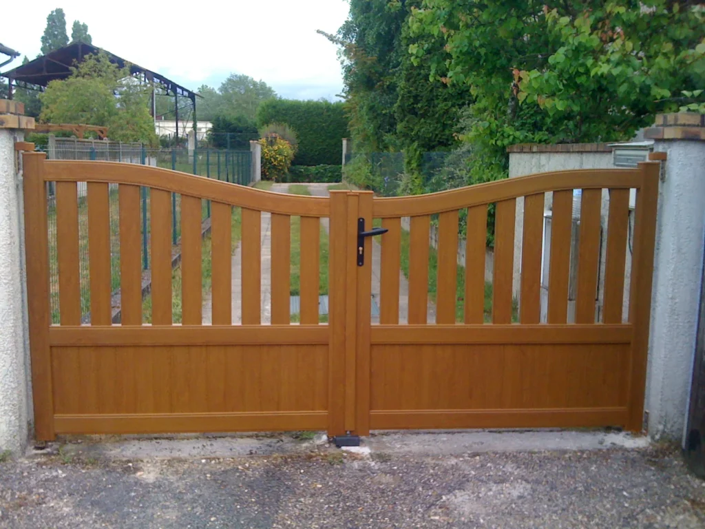 Portail aluminium sur mesure - réalisation Rennes (Bretagne)