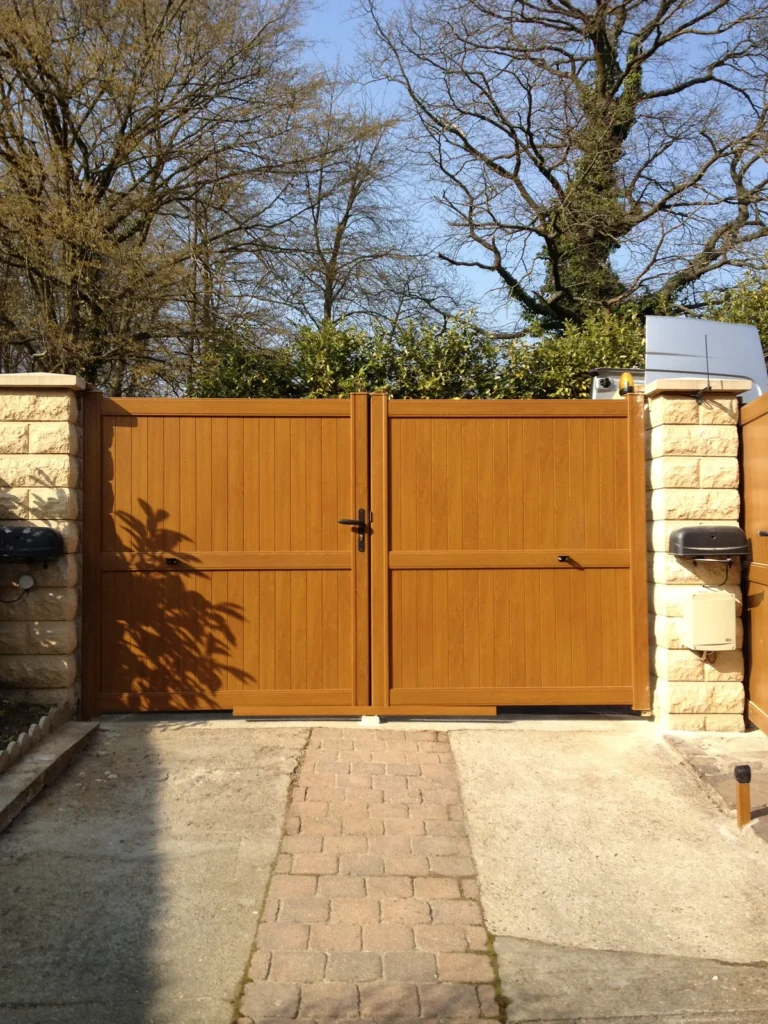 Portail aluminium sur mesure - réalisation Reims (Grand Est)
