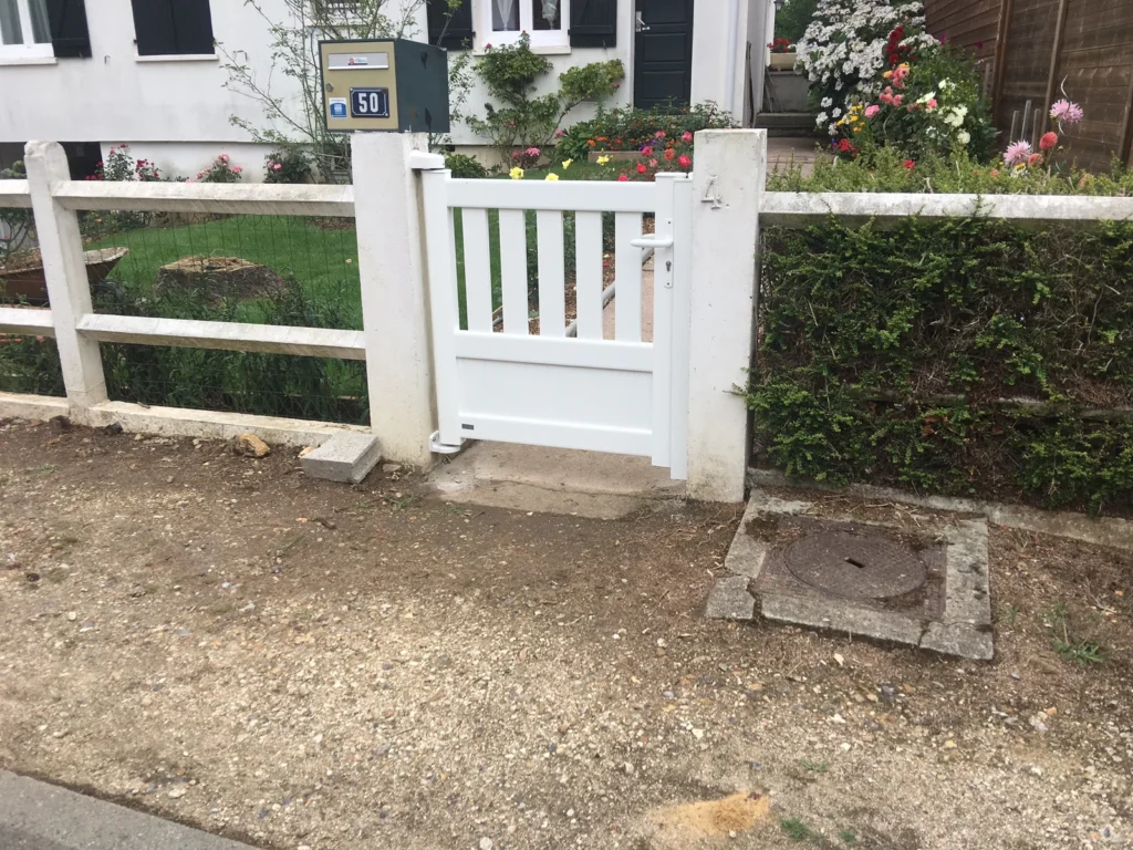 Portail aluminium sur mesure - réalisation La Rochelle (Nouvelle-Aquitaine)