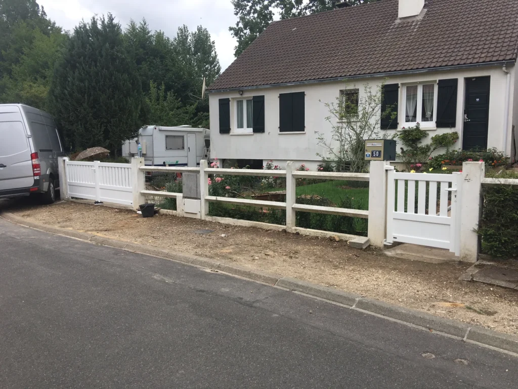Portail aluminium sur mesure - réalisation Metz (Grand Est)