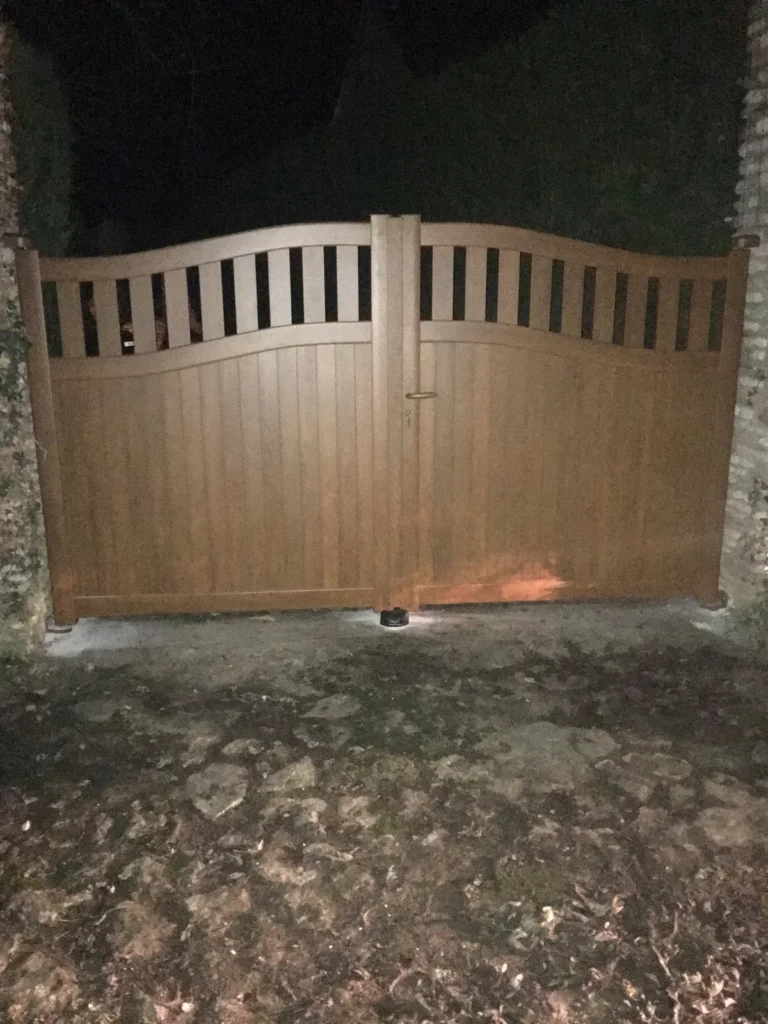 Portail aluminium sur mesure - réalisation Pau (Nouvelle-Aquitaine)