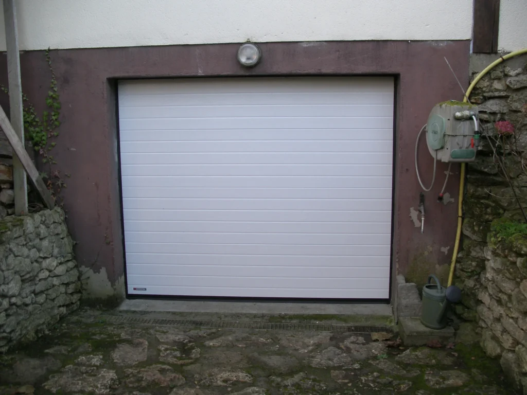 Portail aluminium sur mesure - réalisation Le Mans (Pays de la Loire)