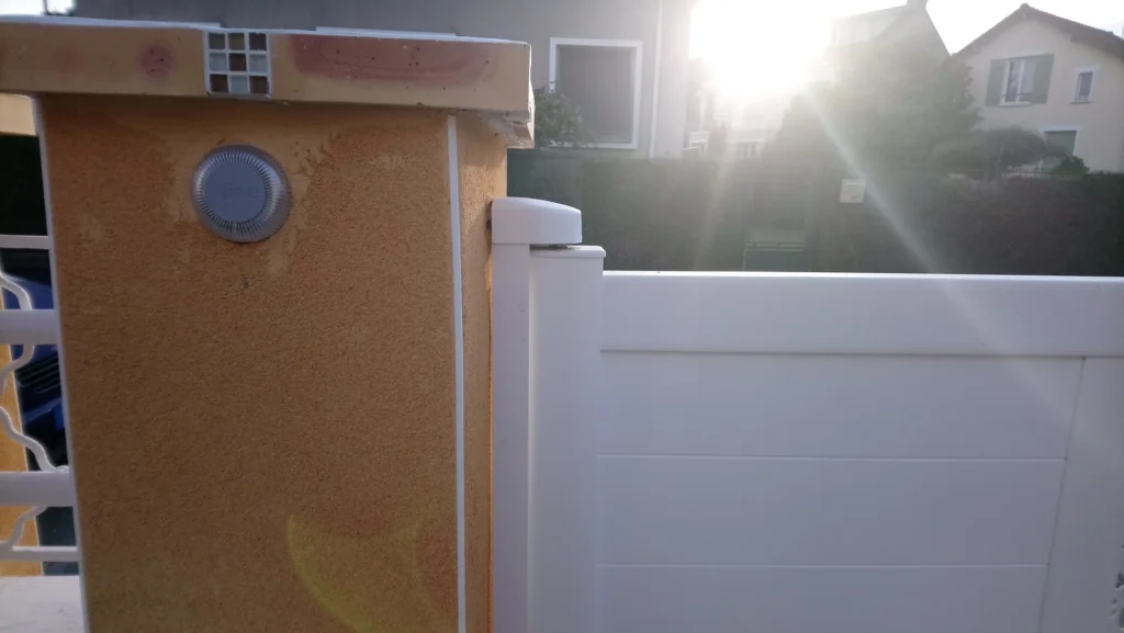 Portail aluminium sur mesure - réalisation Rouen (Normandie)