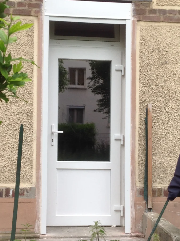 Porte d’entrée sur mesure - réalisation Metz (Grand Est)