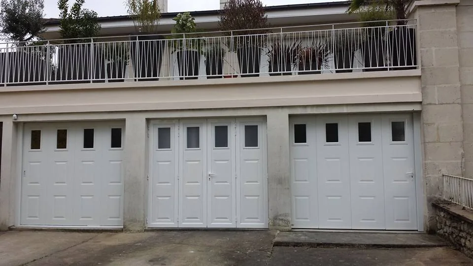 Porte de garage battante sur mesure - r\u00e9alisation France