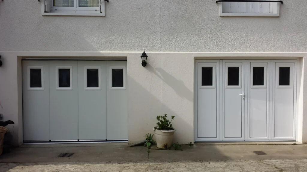 Porte de garage battante sur mesure - réalisation Amiens (Hauts-de-France)