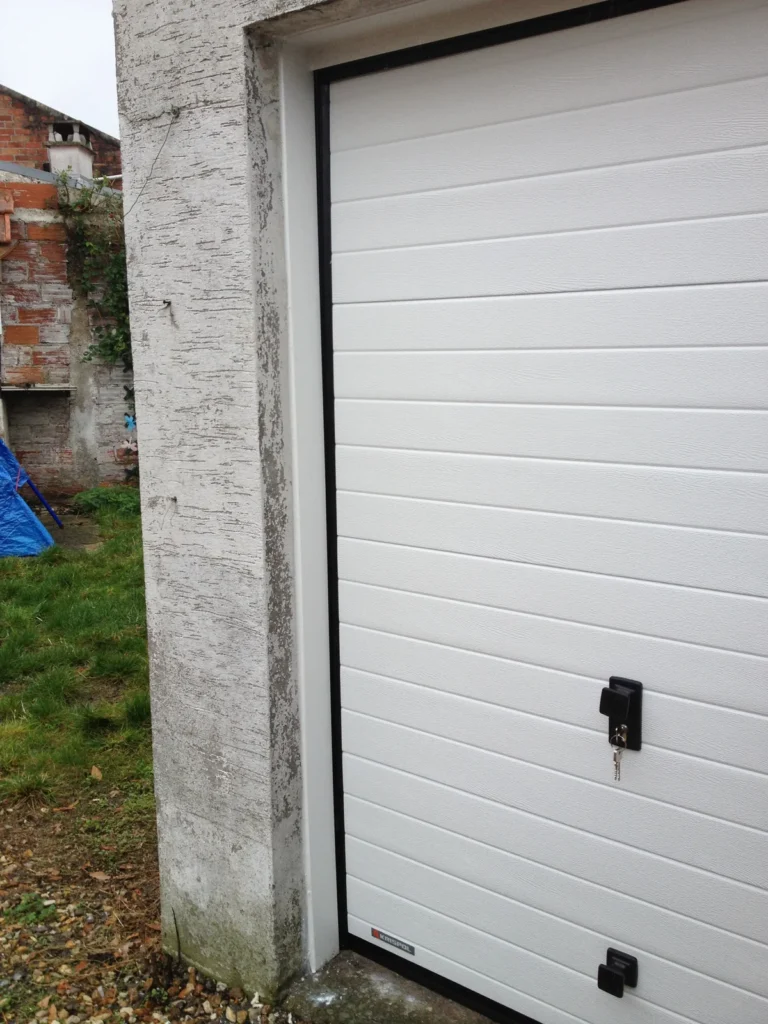Porte de garage sectionnelle sur mesure - réalisation Essonne (Île-de-France)