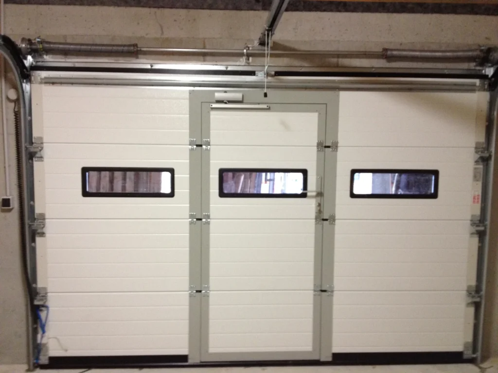 Porte de garage sectionnelle sur mesure - réalisation Toulon (Provence-Alpes-Côte d’Azur)