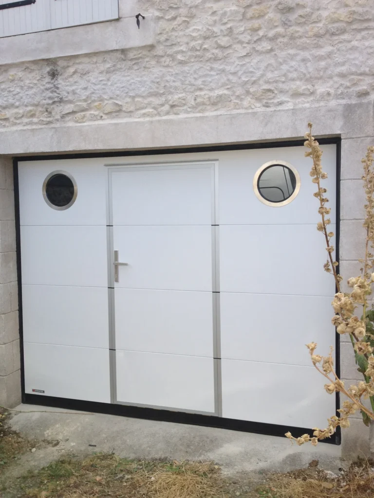 Porte de garage sectionnelle sur mesure - réalisation Marseille (Provence-Alpes-Côte d’Azur)