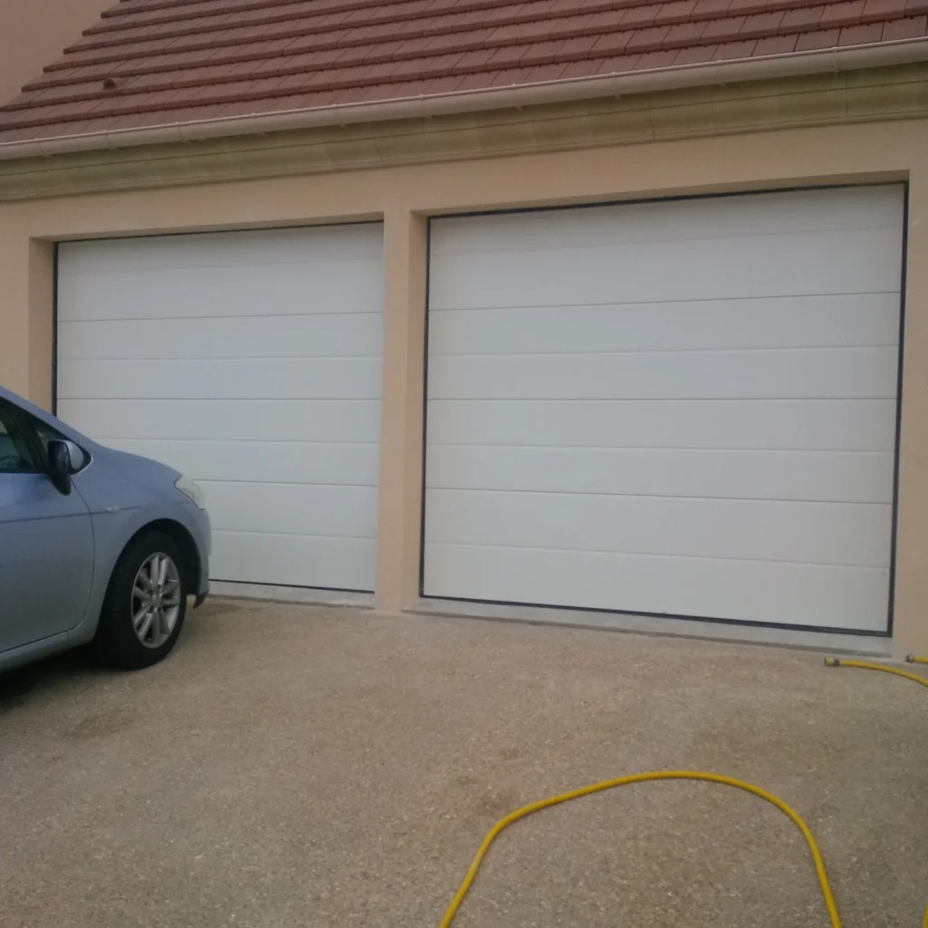 Porte de garage sectionnelle sur mesure - réalisation Pau (Nouvelle-Aquitaine)