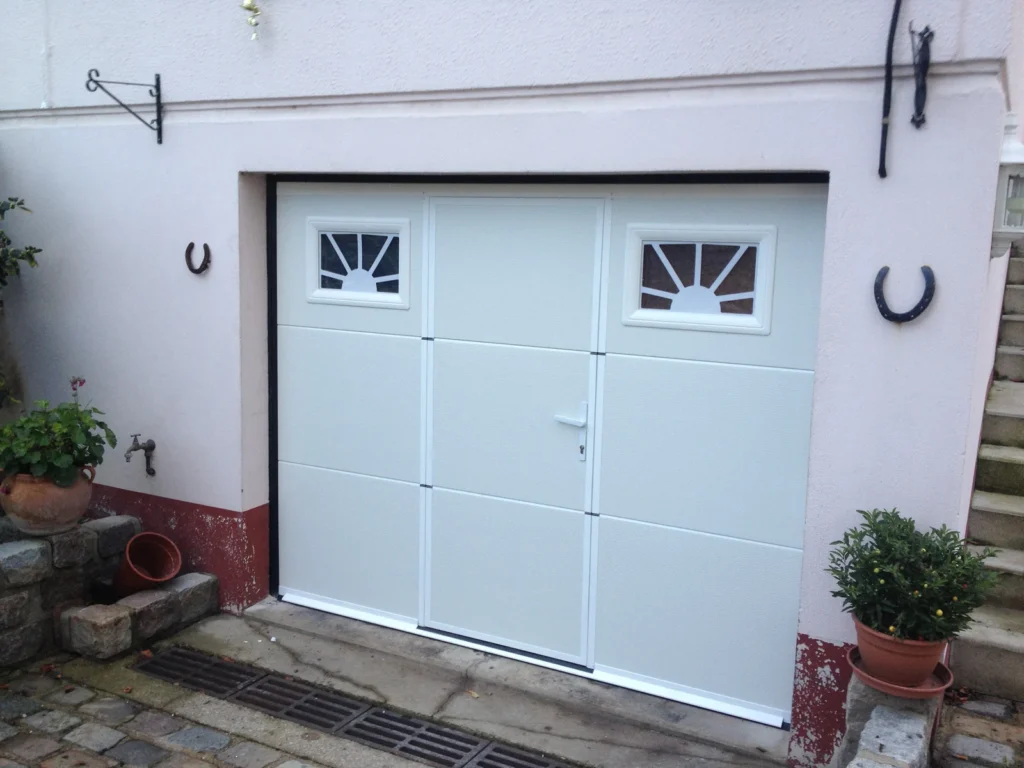 Porte de garage sectionnelle sur mesure - réalisation Essonne (Île-de-France)