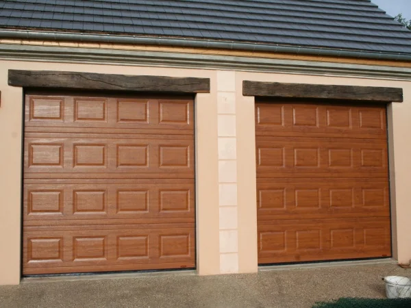 Porte de garage sectionnelle sur mesure - réalisation La Rochelle (Nouvelle-Aquitaine)