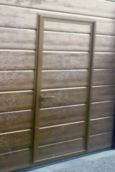 Porte de garage sectionnelle sur mesure - réalisation Angers (Pays de la Loire)