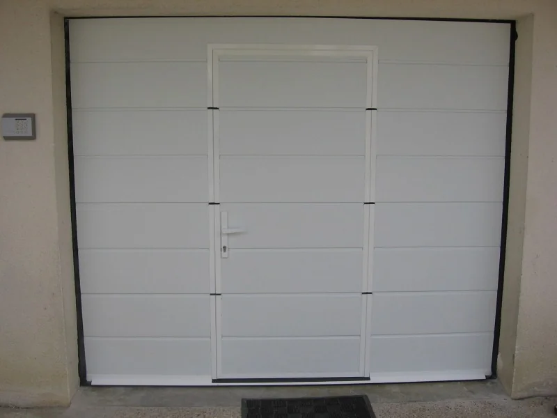 Porte de garage sectionnelle sur mesure - réalisation Paris (Île-de-France)
