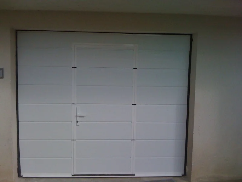 Porte de garage sectionnelle sur mesure - réalisation Montpellier (Occitanie)