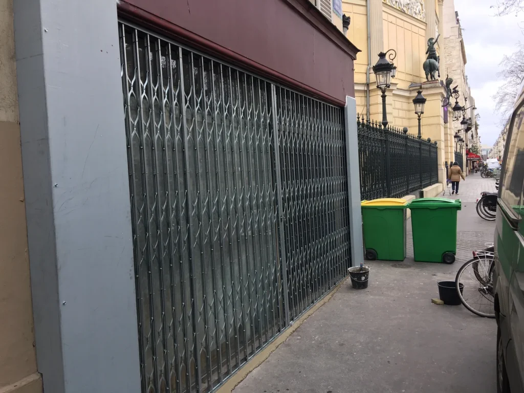 Portillon aluminium sur mesure - réalisation Essonne (Île-de-France)