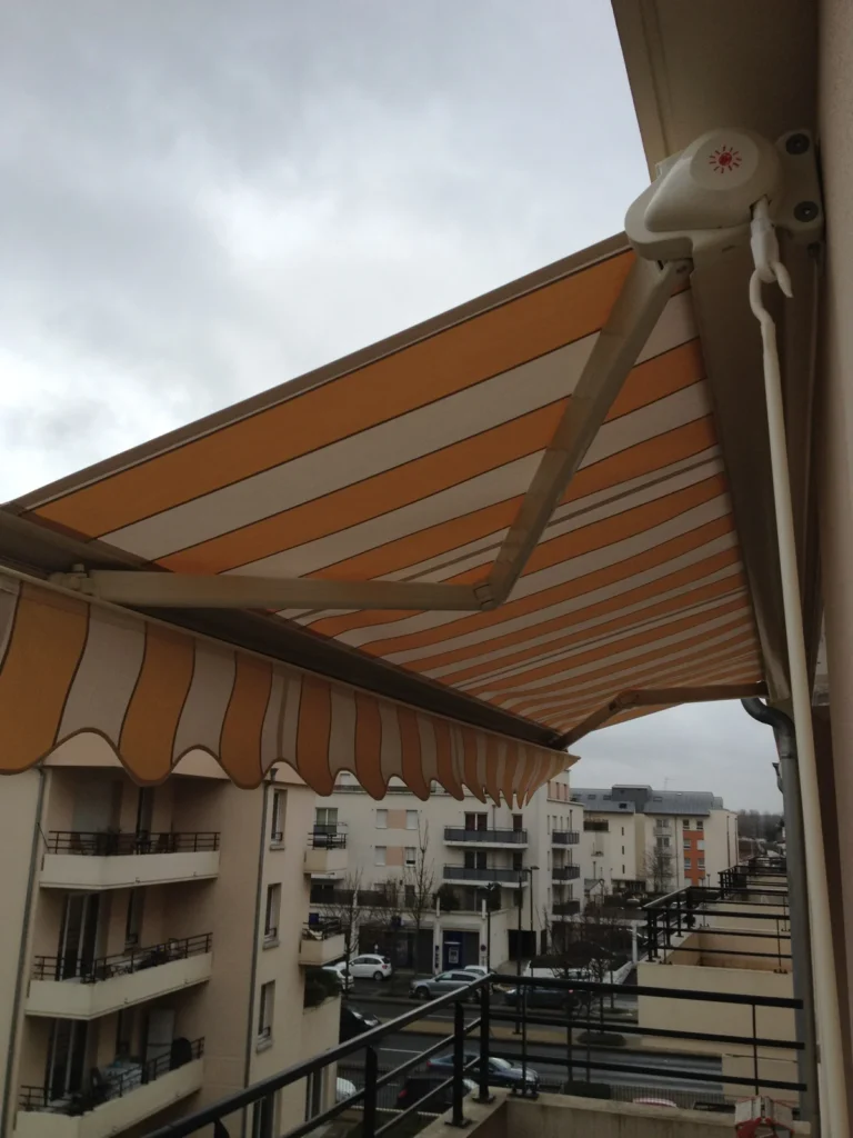 Store banne motorisé sur mesure - réalisation Toulouse (Occitanie)